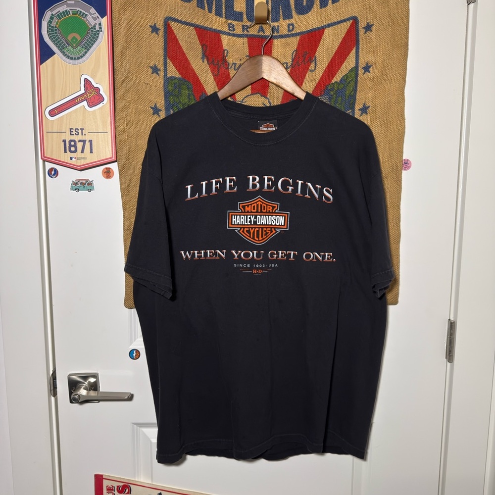 Y2K 2003 HARLEY DAVIDSON “Life Begins When You Get One” Graphic Tee (XL)